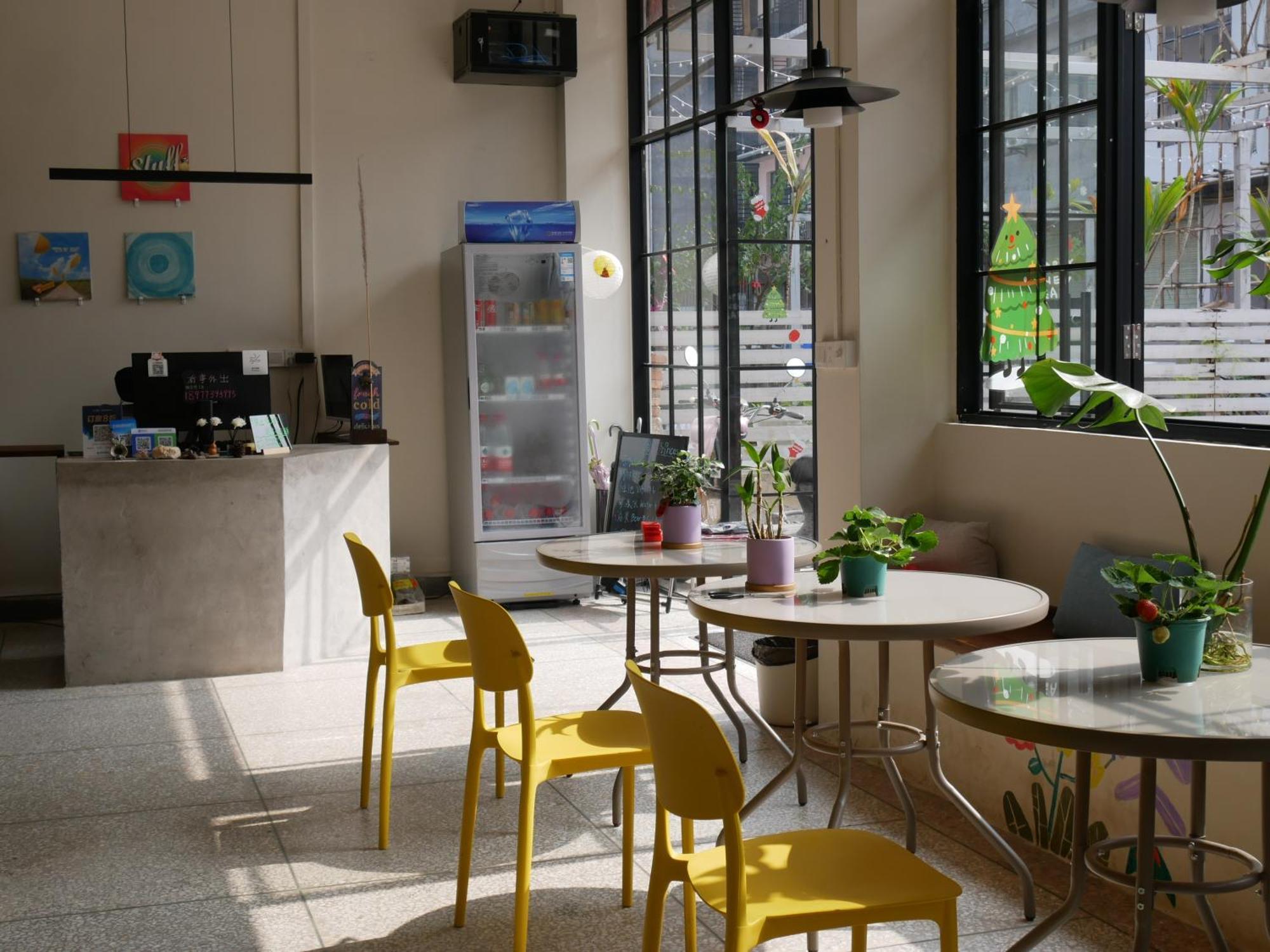 Pomelo Hostel Xingping Яншо Экстерьер фото