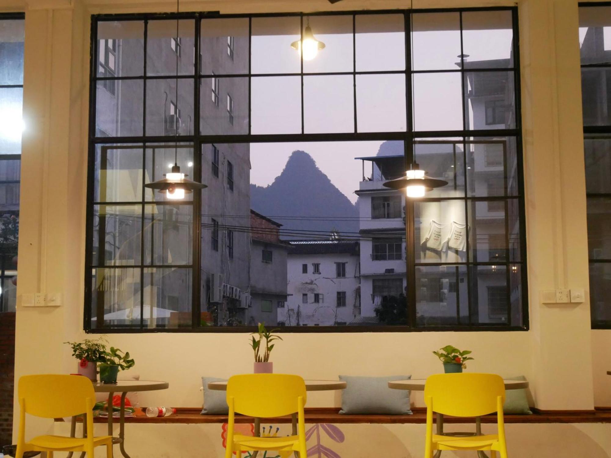 Pomelo Hostel Xingping Яншо Экстерьер фото